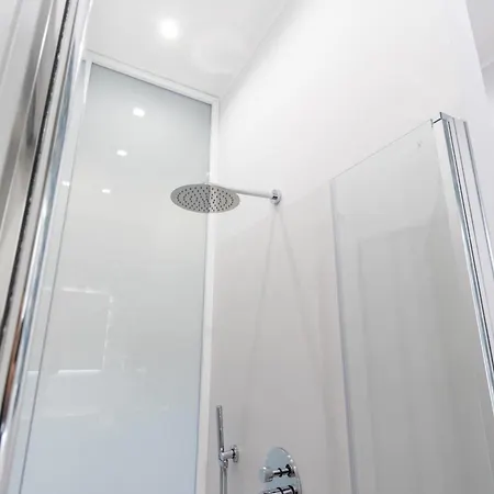 Sylvie Bed & Breakfast 4*